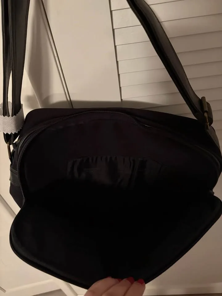 Converse Messenger Bag image indicator(5)