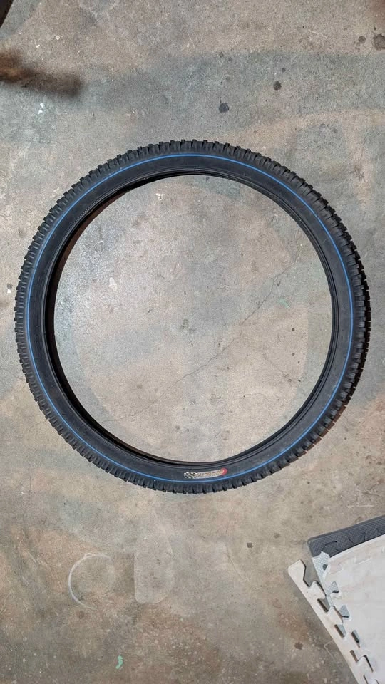 Good MTB Parts and a good Duro tire 26"
