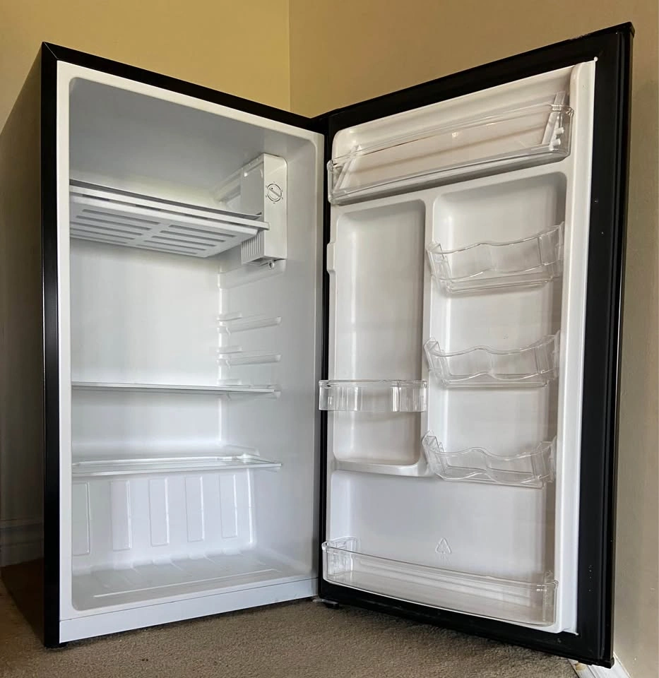 Fridge - Black Hamilton Beach 6 cubic feet - photo 3