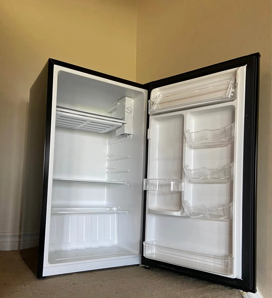 Fridge - Black Hamilton Beach 6 cubic feet - photo 4