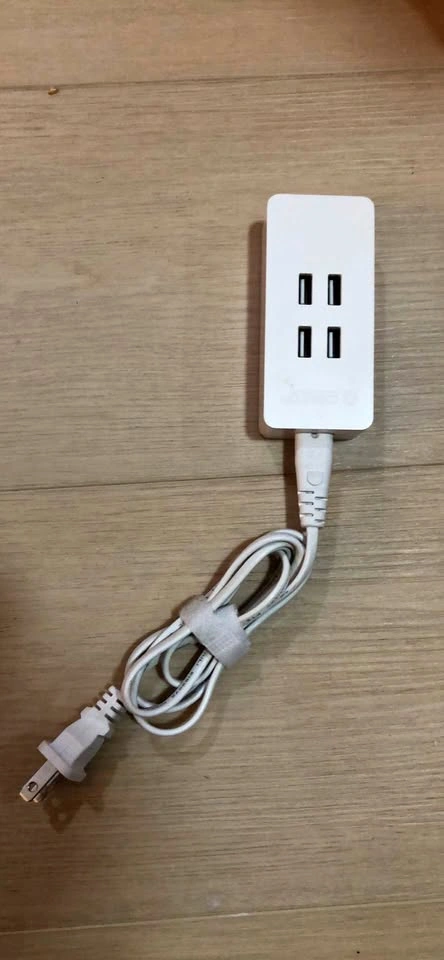 ORICO DCV-4U 4-Port USB Desktop Charger