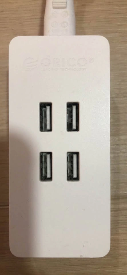 ORICO DCV-4U 4-Port USB Desktop Charger - photo 2