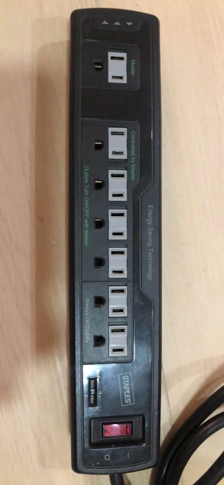 Staples 7-Outlet Power Bar 6FT Long - photo 2