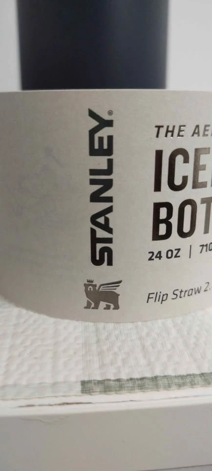 Stanley IceFlow Flip Straw 2.0 Water Bottle 24 oz - photo 5