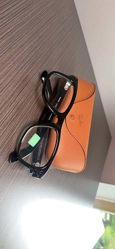 Ray-Ban Meta GEN 2 Glasses with charging case