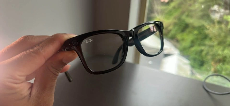 Ray-Ban Meta GEN 2 Glasses with charging case - photo 3