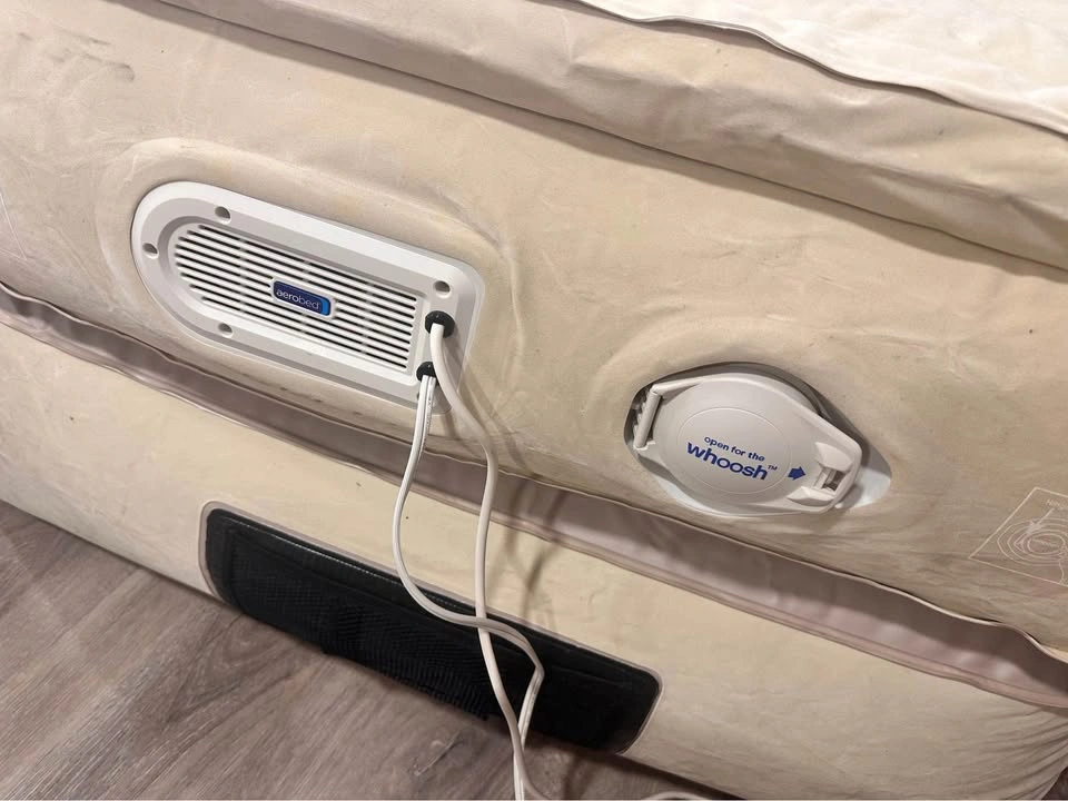 AeroBed Twin Air Mattress (Double High, 24") with Pump & Remote - photo 3
