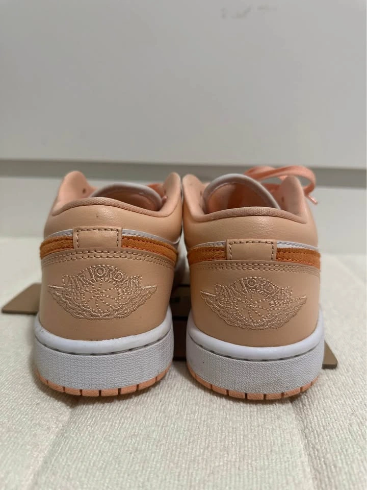 Air Jordan 1 Low W - photo 2