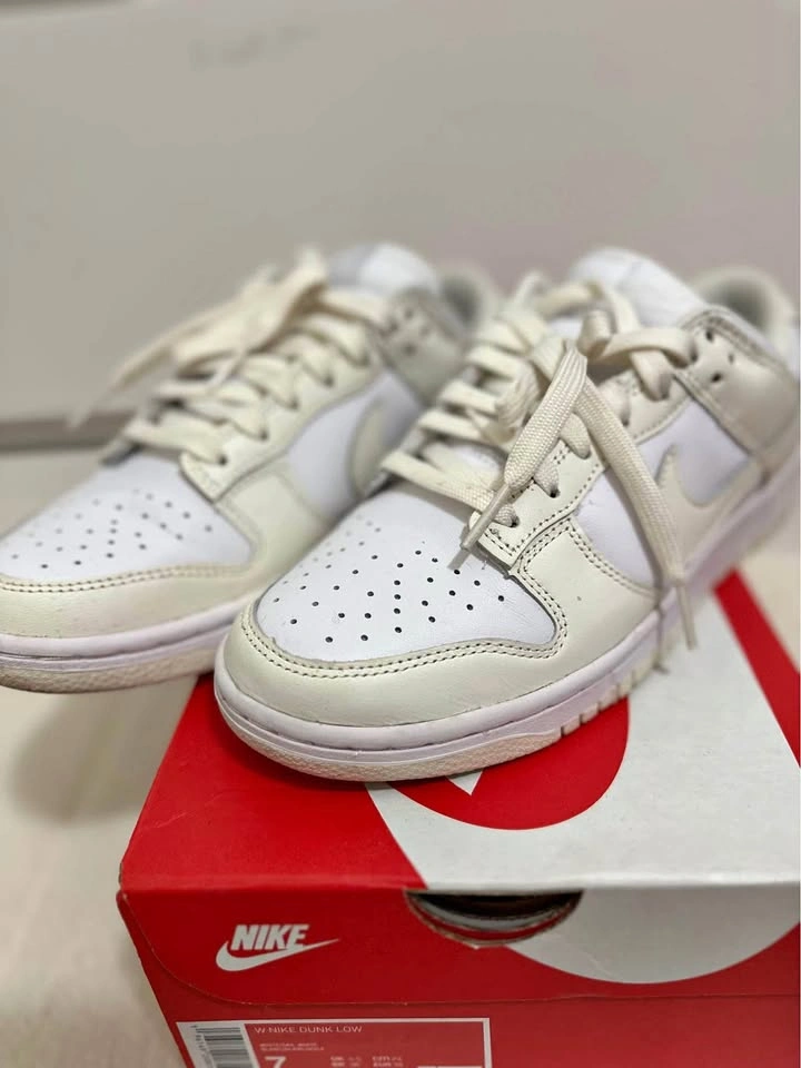 W Nike Dunk Low