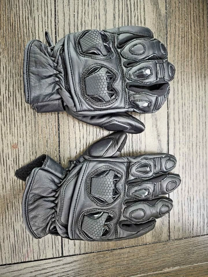 K.T.C Black Motorcycle Gloves Size M