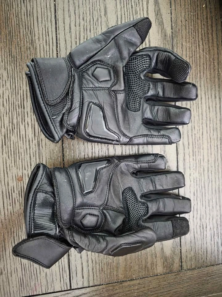 K.T.C Black Motorcycle Gloves Size M - photo 2