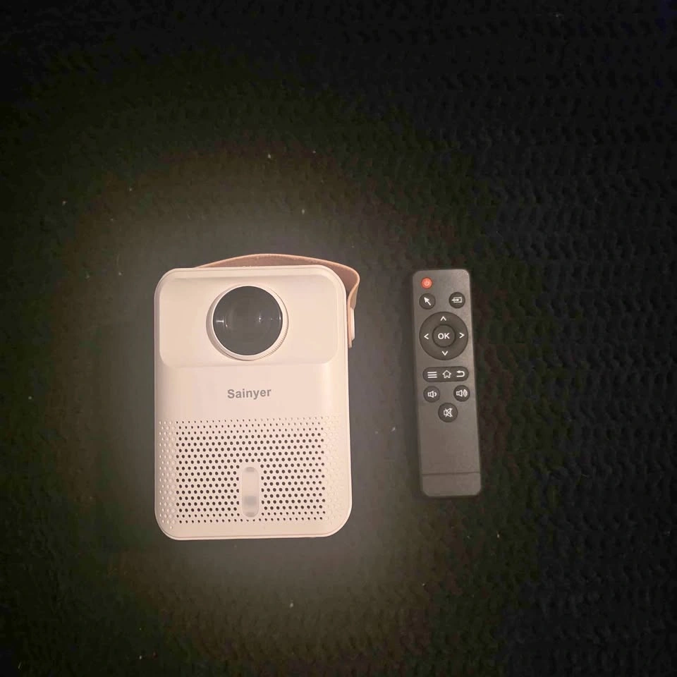 Brand new proyector