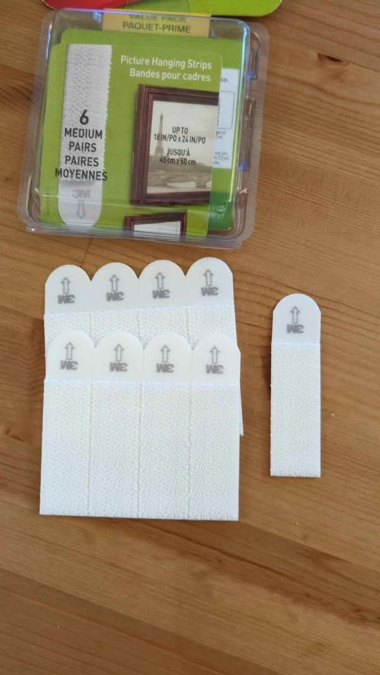 Command picture hanging strips - medium - photo 2