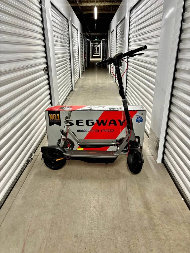 LIKE NEW Segway F3 Pro Electric Scooter - $750!