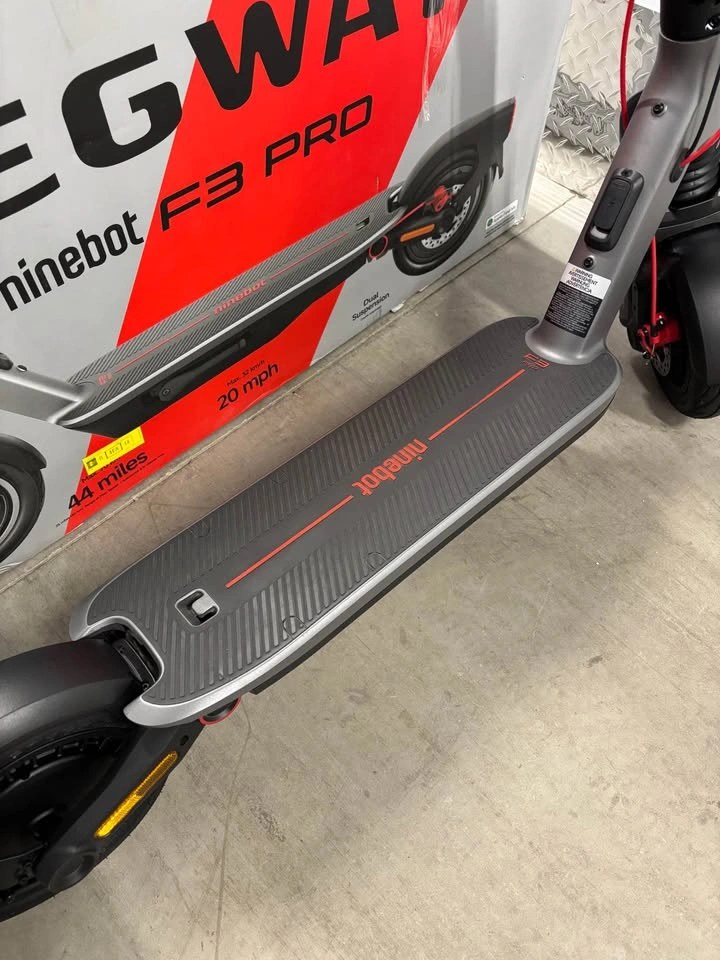 LIKE NEW Segway F3 Pro Electric Scooter - $750! - photo 3