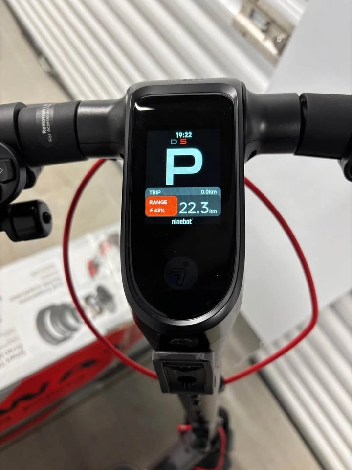 LIKE NEW Segway F3 Pro Electric Scooter - $750! - photo 5
