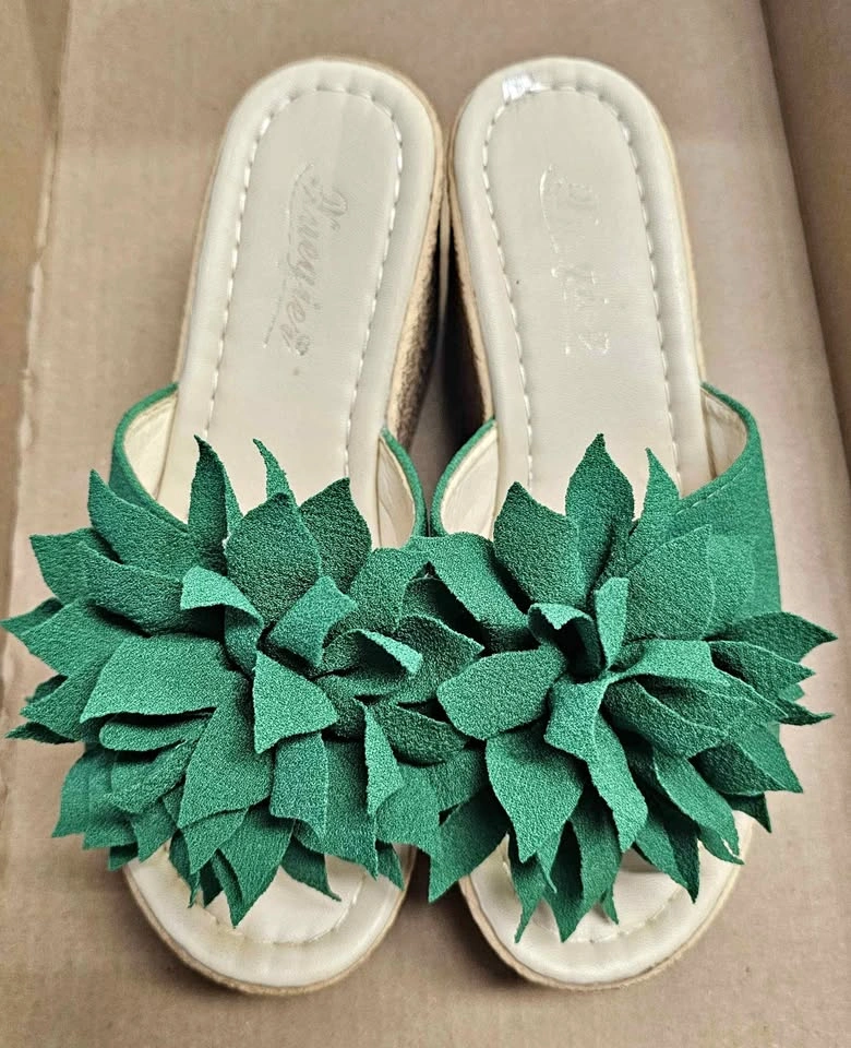 Vibrant Emerald Green Floral Espadrille Wedge Slide Sandals