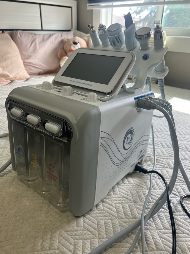 H202 Small Bubble Facial Machine - photo 2