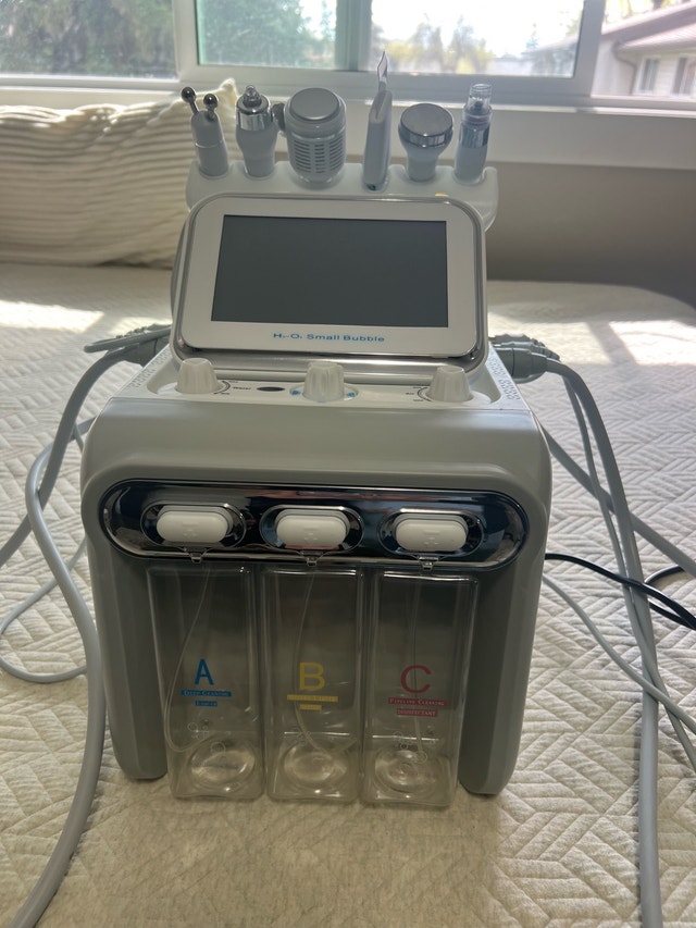H202 Small Bubble Facial Machine - photo 3