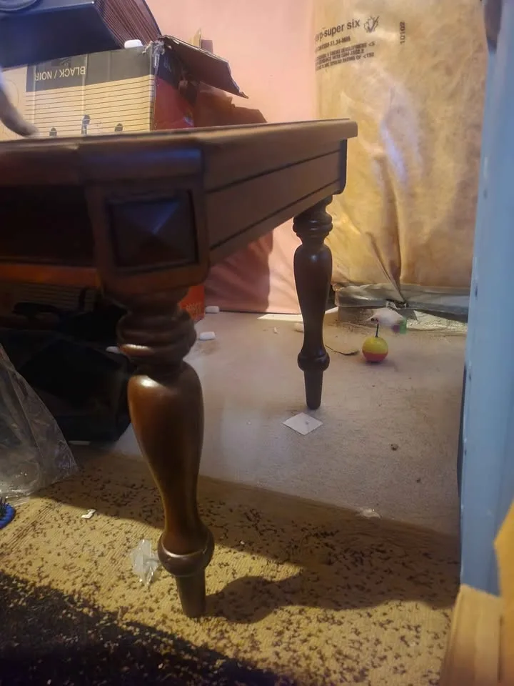 Moving sale Coffee Table image indicator(2)