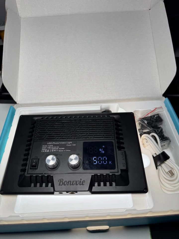 Bonvvie 9" LED Video Light TU019 with Built-in 5000mAh Battery - photo 3