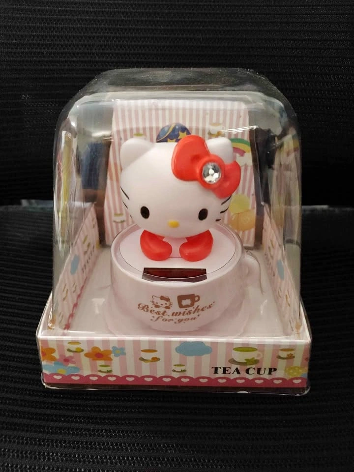 Kitty Nodding Solar Powered Figure - Brand New