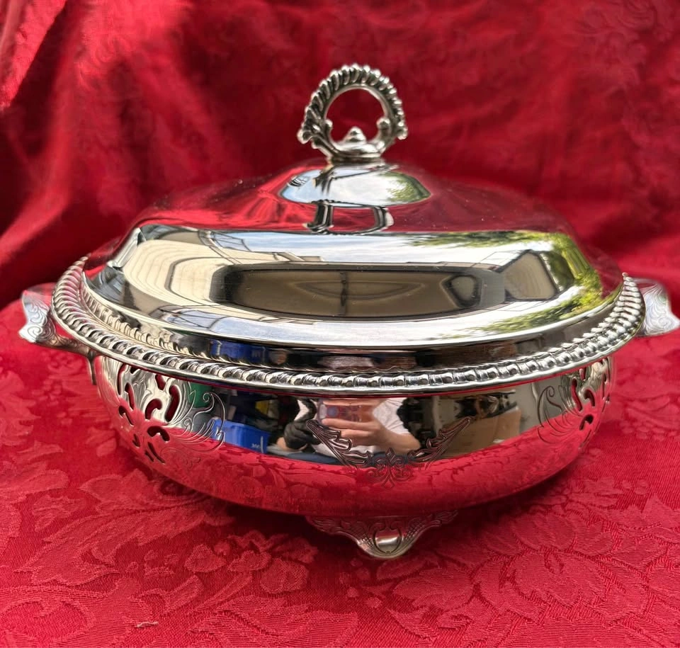 Wm. Rogers Silverplate Covered Casserole Dish