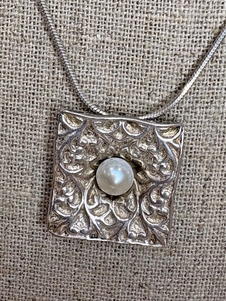 Sterling Silver 925 Israel Pearl Pendant Necklace