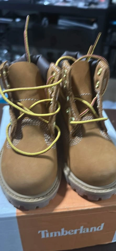Tan Boots with Yellow Laces - photo 5