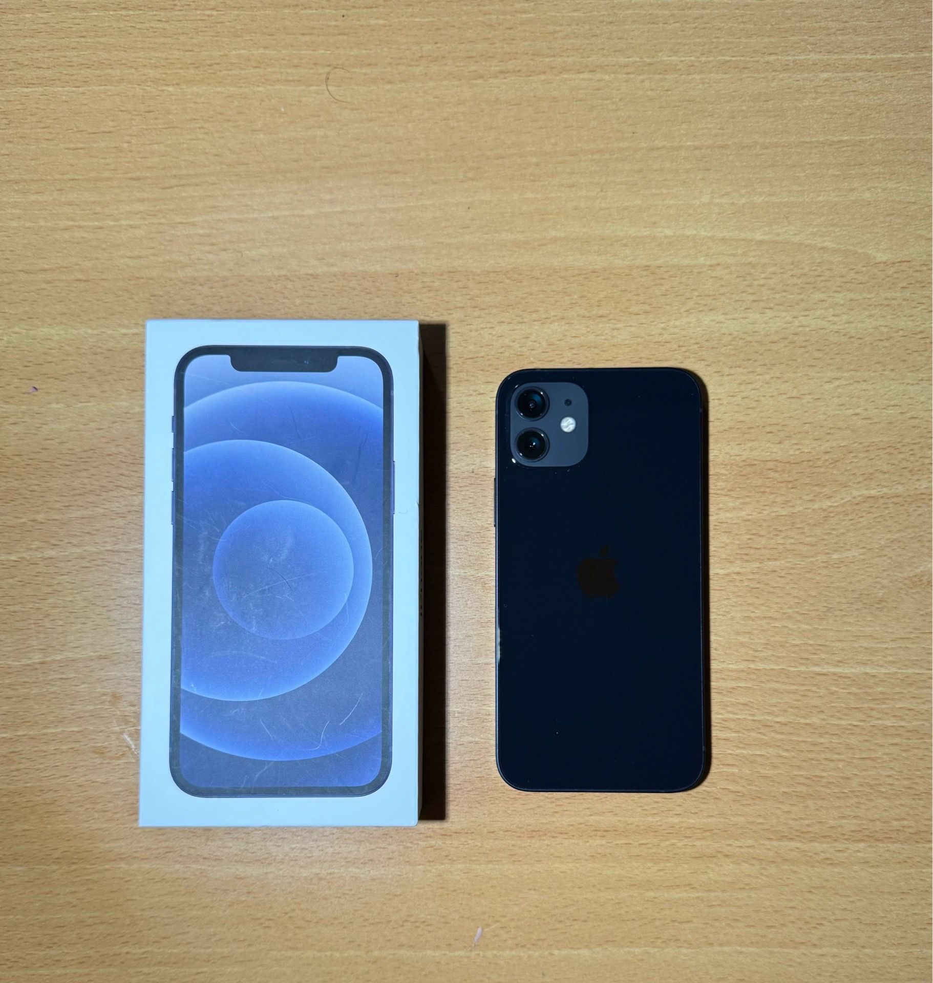 iPhone 12 - photo 2