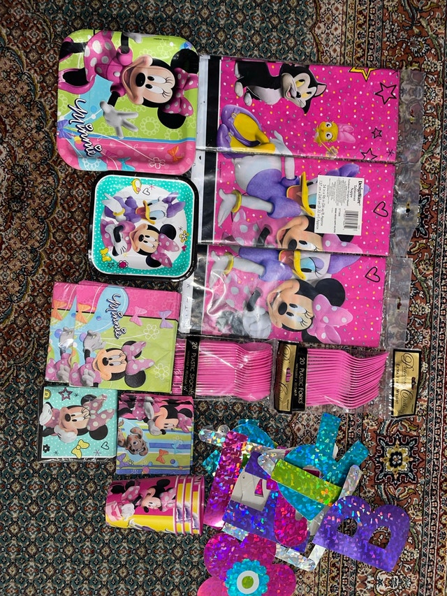 Minnie Mouse Party Supplies Lot part 2