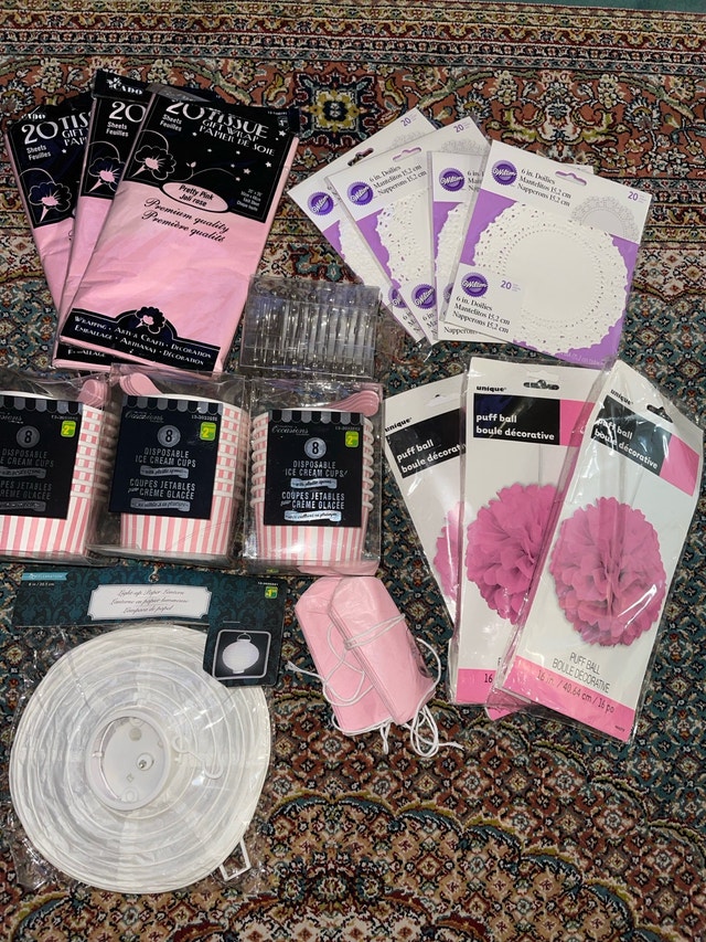 Minnie Mouse Party Supplies Lot part 2 - photo 4