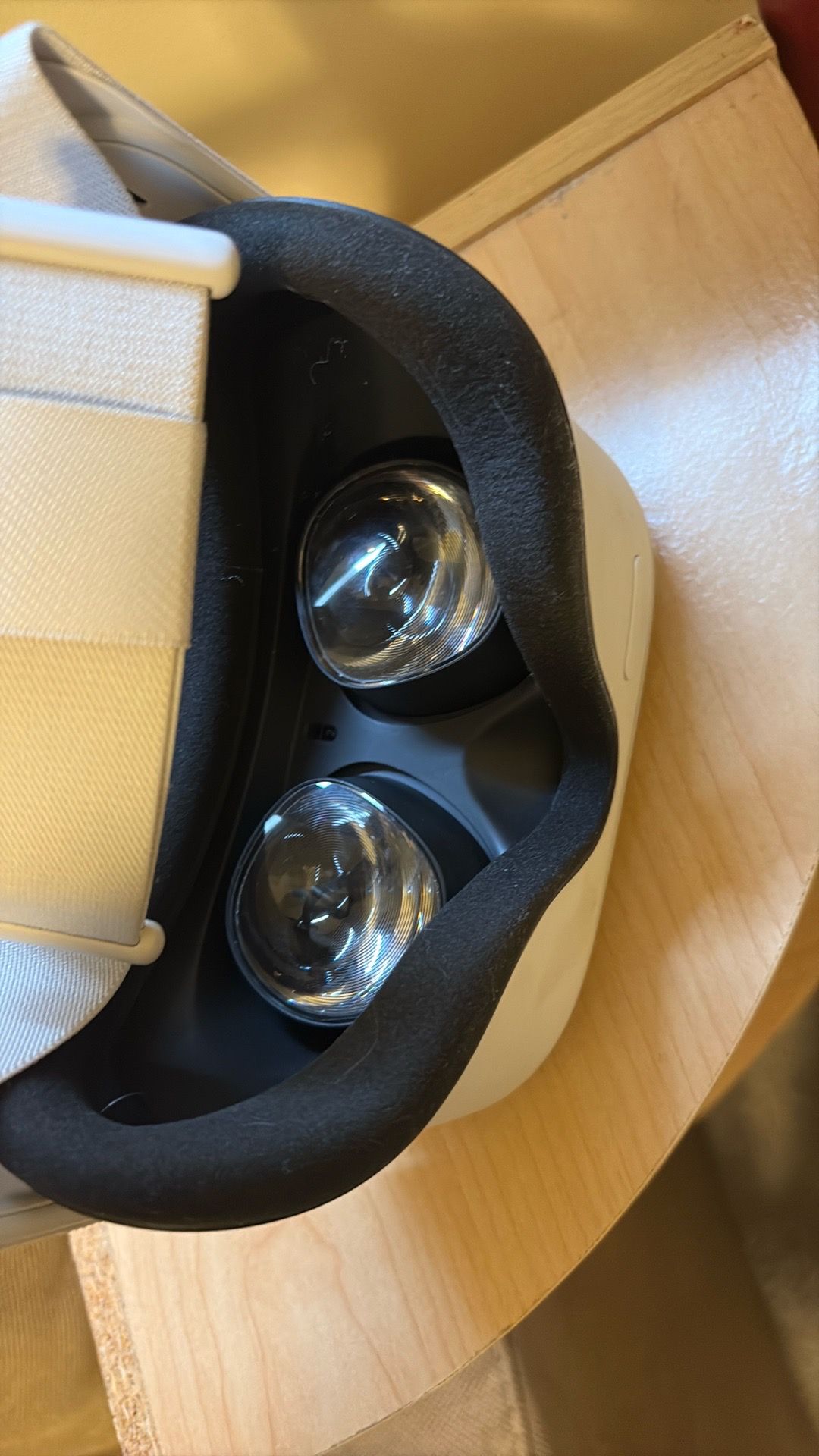 Meta quest 2 vr headset - photo 4