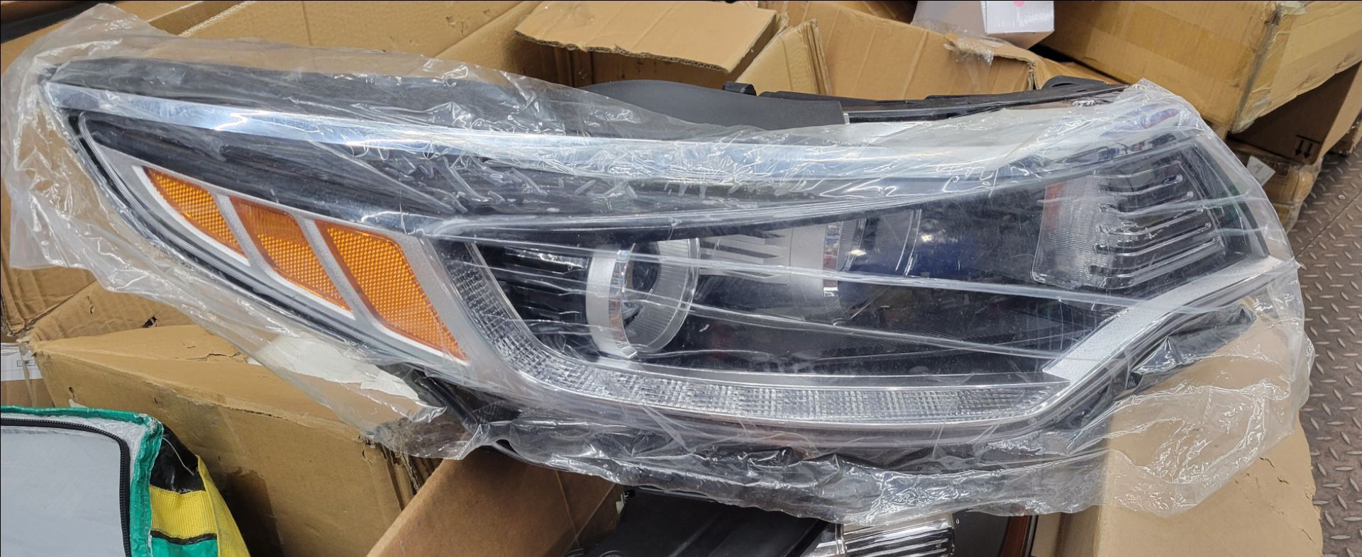 2016-2018 Kia Optima Halogen Headlight Right Passenger Side