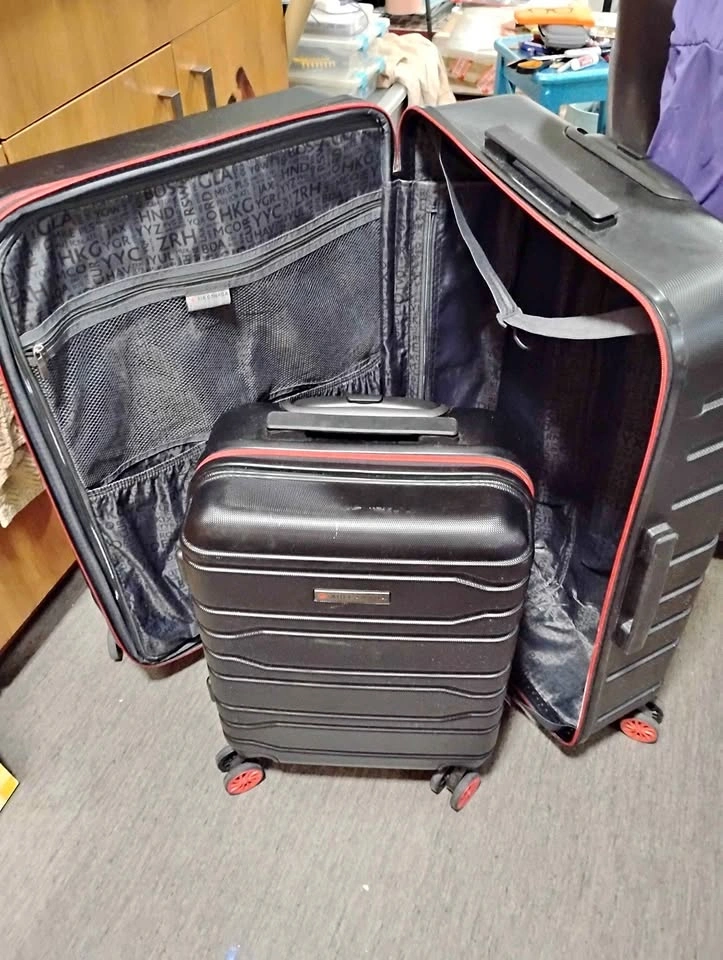 Air Canada hardshell luggage set