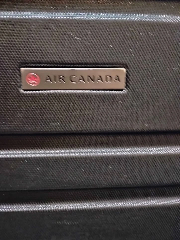 Air Canada hardshell luggage set - photo 3