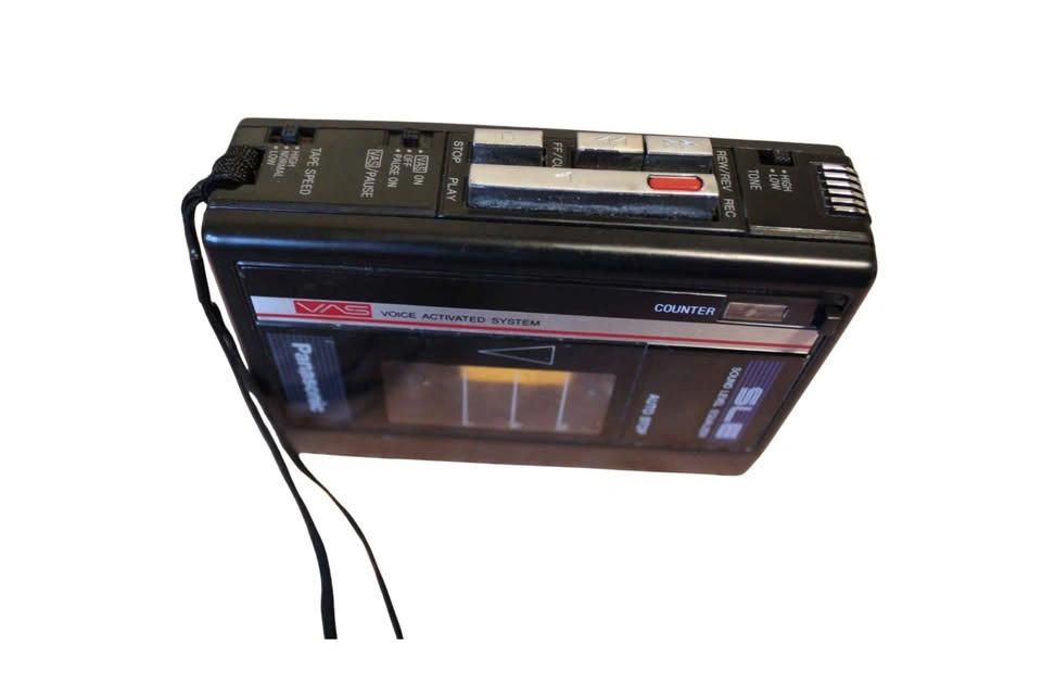 Panasonic RQ-330 Mini Cassette Recorder - photo 3