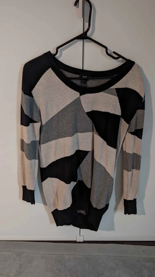 Geometric Knit Sweater and Hooded Dress - photo 2