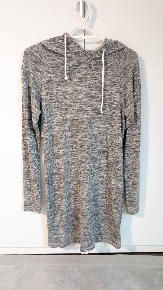 Geometric Knit Sweater and Hooded Dress - photo 5