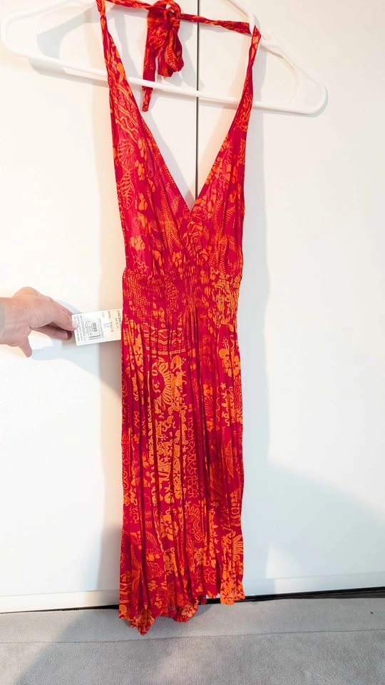 Flowy Cute Summer Dresses small-medium - photo 4