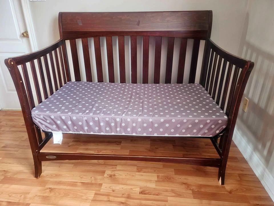 Crib plus mattress