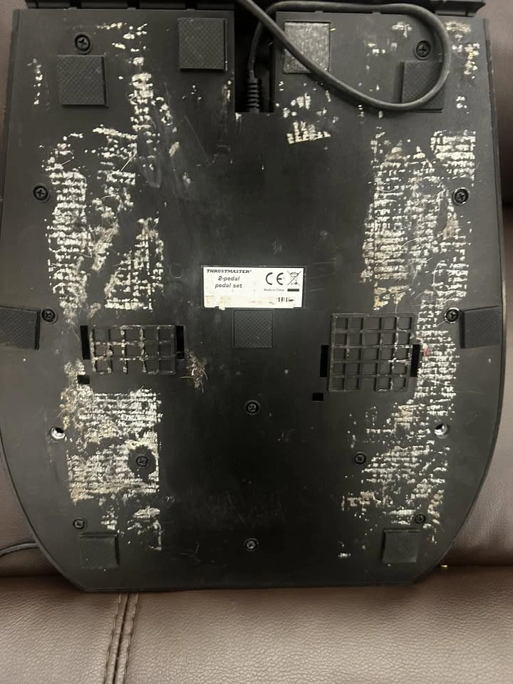 Thrustmaster pedals - photo 2
