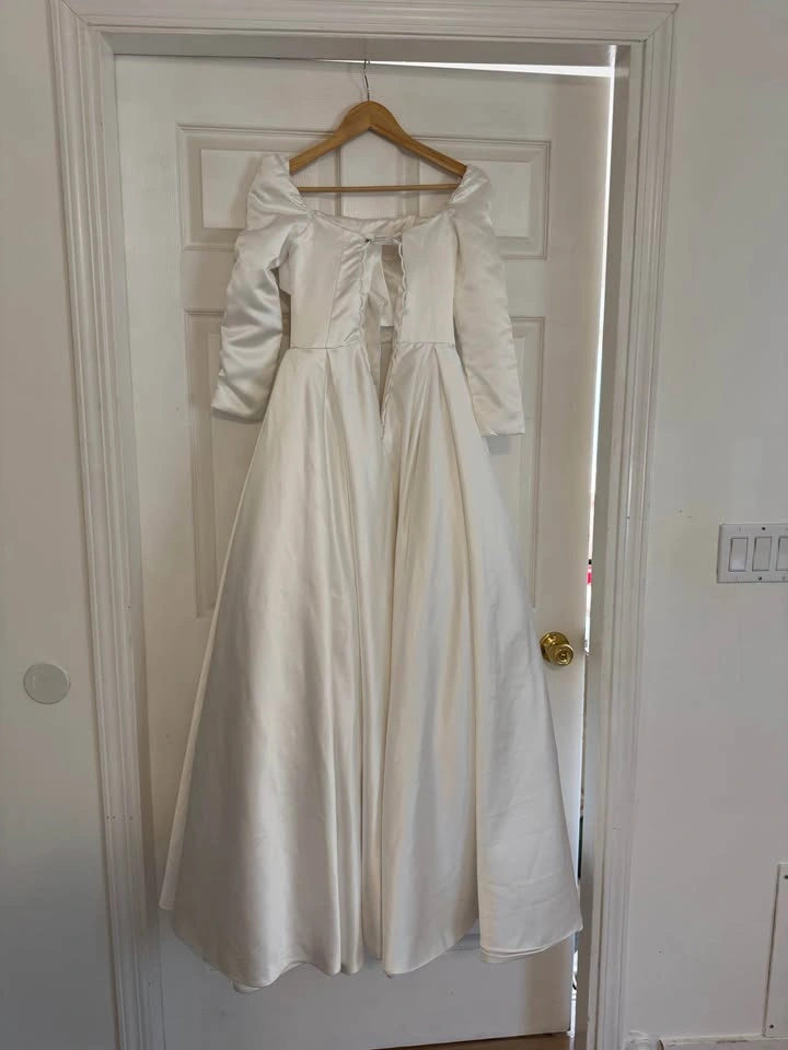 White Long Sleeve Satin Wedding Dress - photo 5