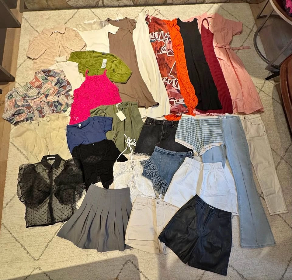 28 pieces Zara, Urban Outfitters, Pull&Bear, American Eagle Bund