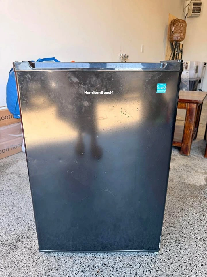 Moving out sale | Hamilton Beach Mini Fridge