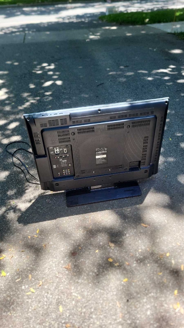 Sharp AQUOS LCD TV with Remote – Works Great! - photo 2