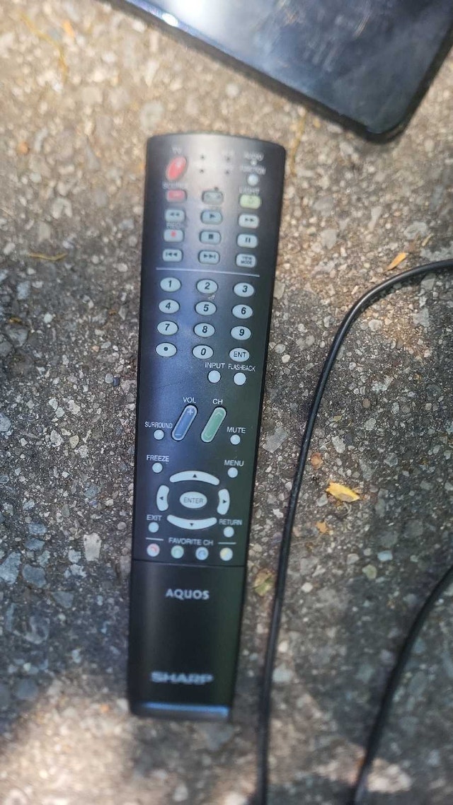 Sharp AQUOS LCD TV with Remote – Works Great! - photo 4