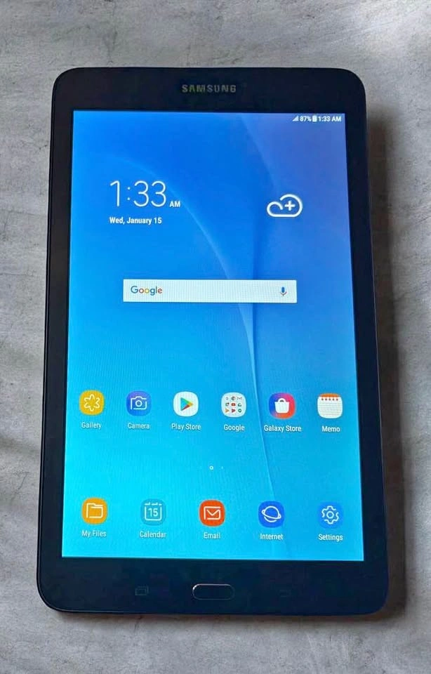 Samsung Galaxy Tab E 8.0 Wi-Fi + 4G LTE