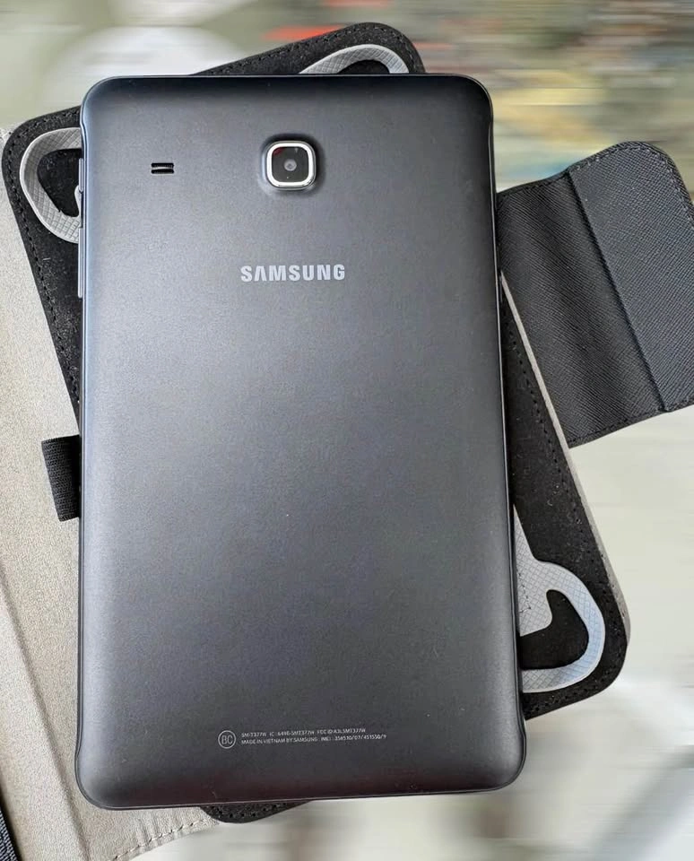 Samsung Galaxy Tab E 8.0 Wi-Fi + 4G LTE - photo 2
