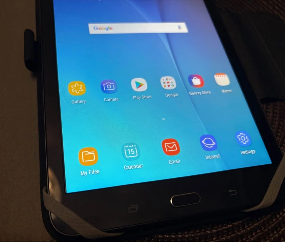 Samsung Galaxy Tab E 8.0 Wi-Fi + 4G LTE - photo 4